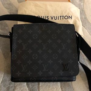 New Louis Vuitton district PM eclipse BAG